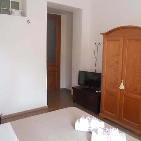 Nicandra Oda ve Kahvaltı Cagliari